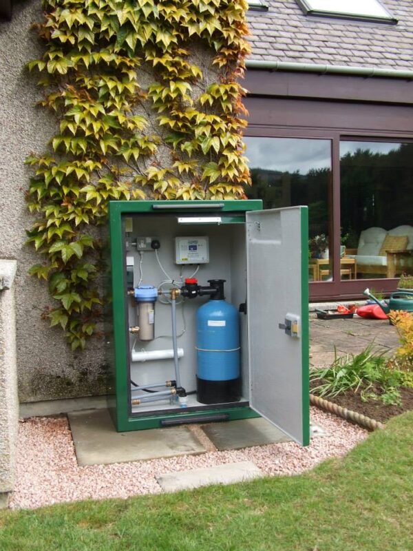 GRP Packaged Treatment Kiosk, Pre-filter, pH & U.V. - 20LPM
